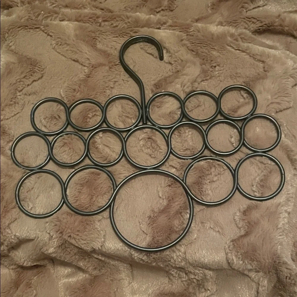 Black Multi-Ring Scarf Hanger